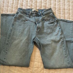 Abercrombie & Fitch - The 90’s Relaxed High Rise Jean